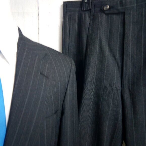 Austin Reed Regent Street Dillard's 40R Dark Gray Striped 2pc Suit 32x31 Pleated - Picture 2 of 15